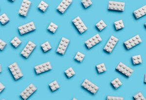 Mattoncini gender free: Lego rimuove le etichette “per ragazzi” e “per ragazze”