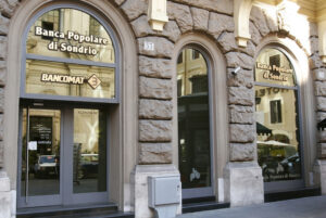 Bce in pressing, la Popolare di Sondrio verso Spa