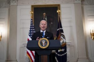 Usa, prima sconfitta per Biden: ritira la nomina del capo ufficio del budget