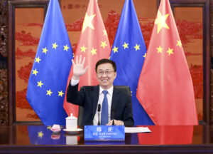 Cina, arriva l’ordine di Pechino: “comprare energia a tutti i costi”