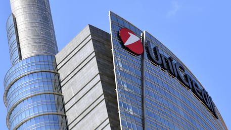 Unicredit: rosso da 1,6 miliardi in 9 mesi