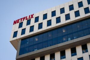 The Closer, spoiler sullo show di Netflix: licenziato dipendente