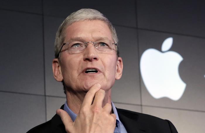Apple, Tim Cook investe in criptovalute