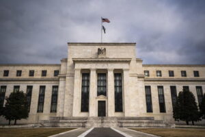 Fed, il vice presidente Clarida annuncia: “l’aumento dei tassi è possibile a inizio 2023”