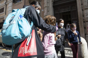 Scuola: proroga al 30 giugno per le elementari. Confermati esami in presenza