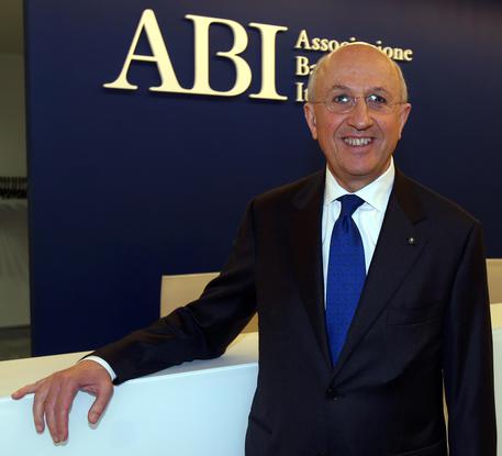 Antonio Patuelli, presidente dell'Abi oggi, 19 marzo 2014, nella sede milanese dell'associazione a Milano in via Olona per prendere parte al comitato esecutivo dell'Associazione Bancaria Italiana.