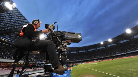 Calcio, la battaglia in Francia tra Mediapro e la Lega sui diritti tv volge al termine