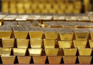 Oro, le quotazioni scendono del 4%. Il metallo si appresta a chiudere febbraio in calo per il secondo mese consecutivo