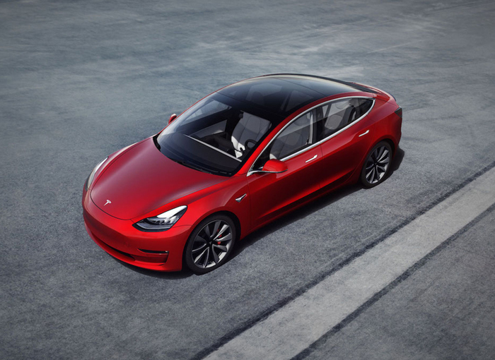 Tesla, la Model 3 è l’auto più venduta in Europa