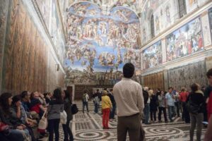 Covid, i Musei Vaticani riaprono il 3 maggio con norme più stringenti. Le palestre protestano ed il 20% riapre nonostante le multe