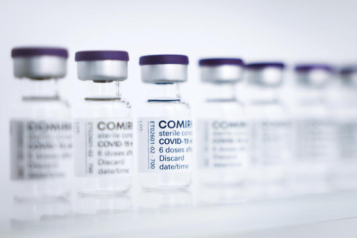 Vaccini, ok Aifa e Commissione Ue a Pfizer per 12-15 anni