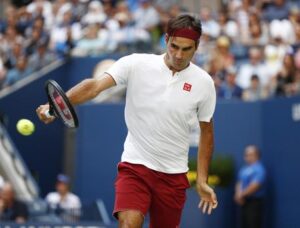 Federer, all’asta 20 storici cimeli tra maglie, racchette e pantaloncini