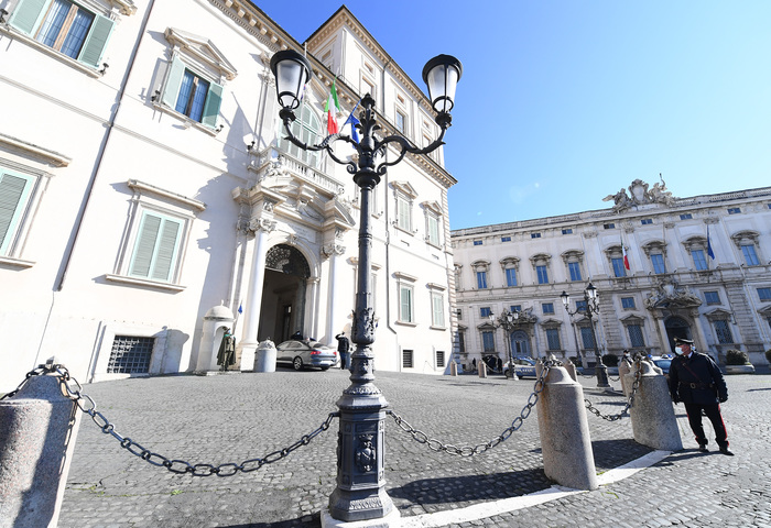 Il presidente del Consiglio, Giuseppe Conte, arriva al Quirinale, Roma, 26 gennaio 2021.  ANSA/ ETTORE FERRARI
