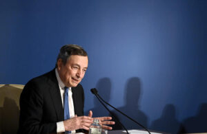 Covid, lunedì la conferenza stampa di Mario Draghi
