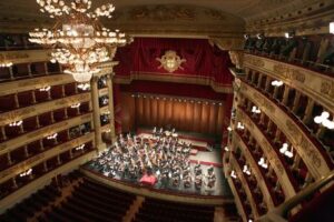 Musica, la Scala torna a suonare l’11 maggio con un concerto di Muti