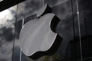 Apple vuole spostarsi dalla Cina e ridurre la sua dipendenza da Pechino