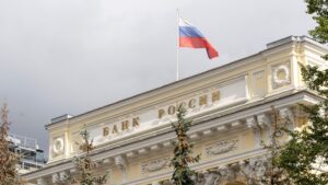 Russia, la banca centrale lascia i tassi fermi al 20%