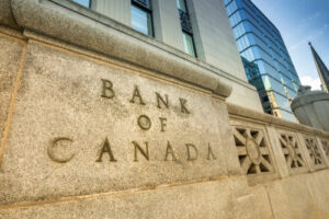 Canada, la Banca centrale alza di 50 punti i tassi di interesse all’1%