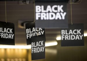 Black Friday: via allo shopping per 27 milioni di italiani