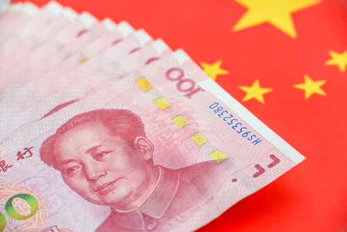 Cina, Moody’s abbassa l’outlook da stabile a negativo per rischi sul debito. Delusione di Pechino