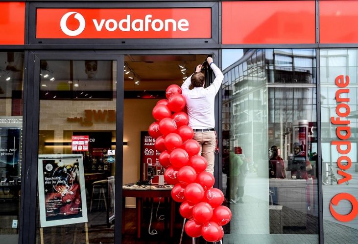 Vodafone torna in utile nel primo semestre del 2020: ricavi per 21,42 miliardi di euro
