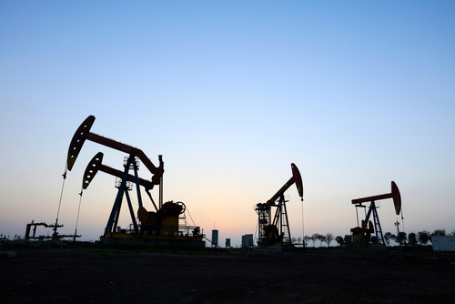 Petrolio, prezzi in calo: Wti a -5,21% e Brent a -4,23%