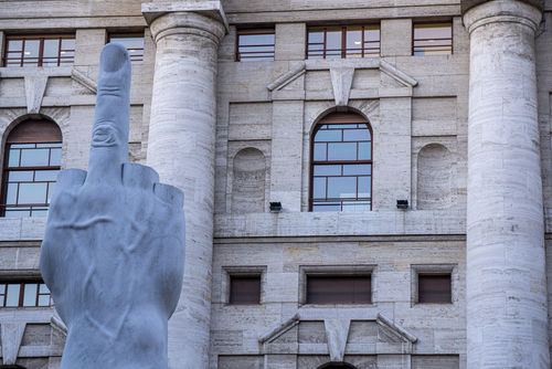 Piazza Affari torna a chiudere in calo