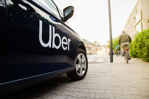 Uber risolve una causa sui taxi in Australia