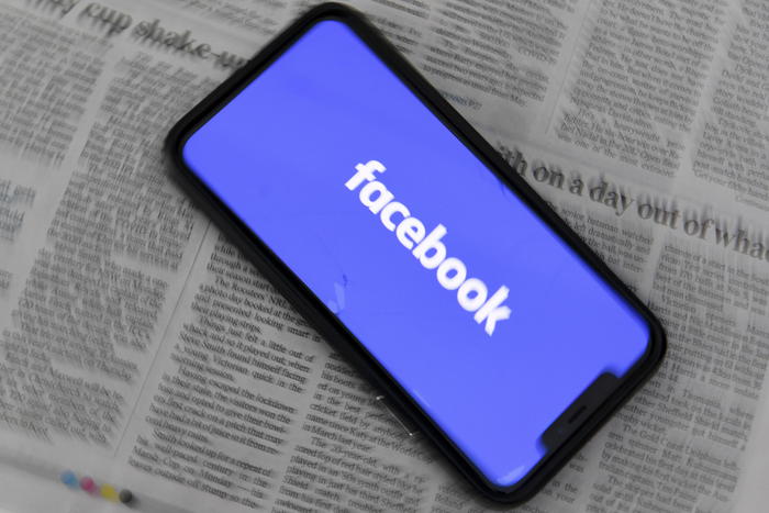 Social e politica, Facebook verso lo stop alle esenzioni