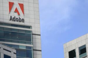 Covid, Adobe lascia i dipendenti americani non vaccinati a casa e senza stipendio