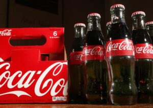 Coca Cola, i ricavi scivolano giù del 5% nel quarto trimestre del 2020