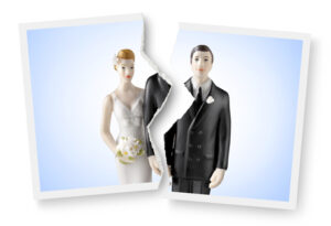 Divorzio, Cassazione: “l’assegno rimane anche con una nuova convivenza”