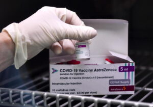 AstraZeneca sì, AstraZeneca no: tutto quello che sappiamo sul vaccino