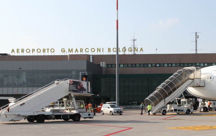 Aeroporto di Bologna, oltre quattro milioni di passeggeri nel 2021