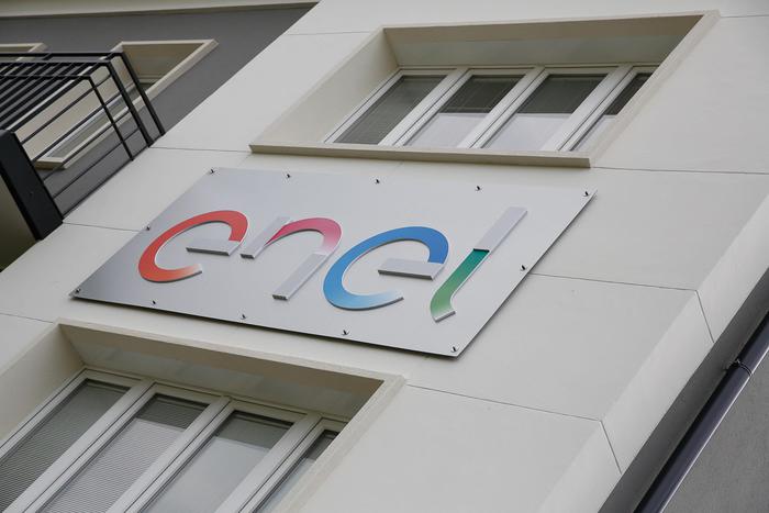 Enel, arriva l’okay alla vendita a Macquarie: prevista cessione tra il 40 e il 50%