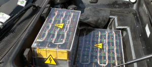 Mobilità elettrica, l’Ue: “Cobalto etico per la produzione delle batterie”