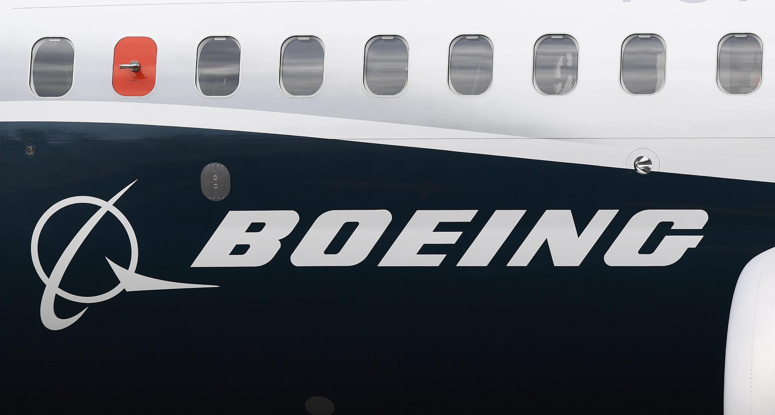epa07331501 (FILE) - The logo of US aircraft building company Boeing is seen on an aircraft on the opening day of the Farnborough International Airshow (FIA2018), in Farnborough, Britain, 16 July 2018 (reissued 30 January 2019). Boeing on 30 January 2019 released their 4th quarter and full year 2018 results, saying they posted a record operating profit of 4,2 billion USD created by higher volume in the 4th quarter, while the full year 2018 revenue also hit a new record with 101 billion USD. Net earnings for the full year 2018 stood at 10,460 million USD, an increase of 24 per cent from 8,458 million USD in 2017.  EPA/ANDY RAIN