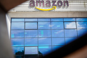 Amazon, Orlando: “convocherò azienda e sindacato”
