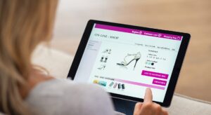 Rivoluzione digitale: l’acquisto in negozio inizia online