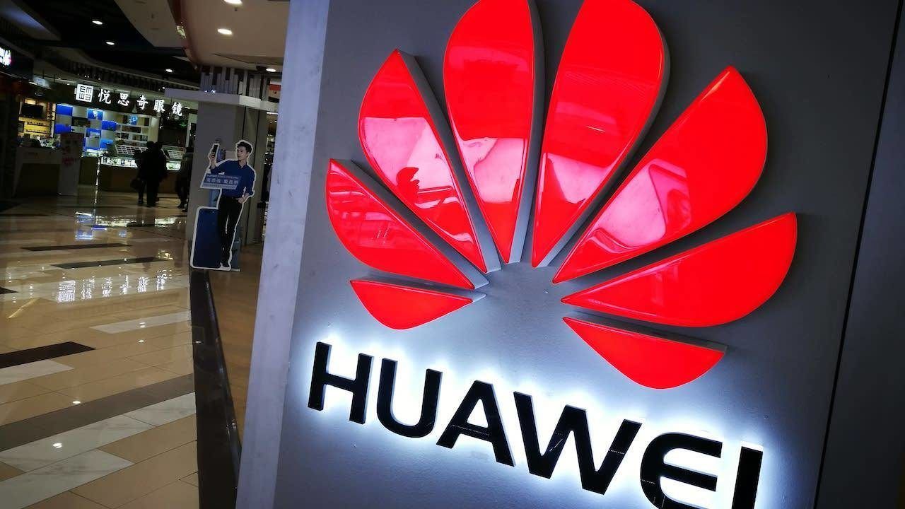 5G, anche la Francia banna di fatto Huawei