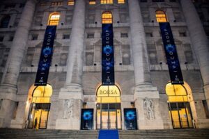 Piazza Affari, debutto volatile per Iveco