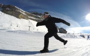 Skiskates: la nuova frontiera degli sci nell’anno della chiusura delle piste