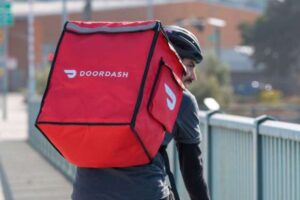 Food Delivery, Instacart e DoorDash lanceranno delle carte di credito