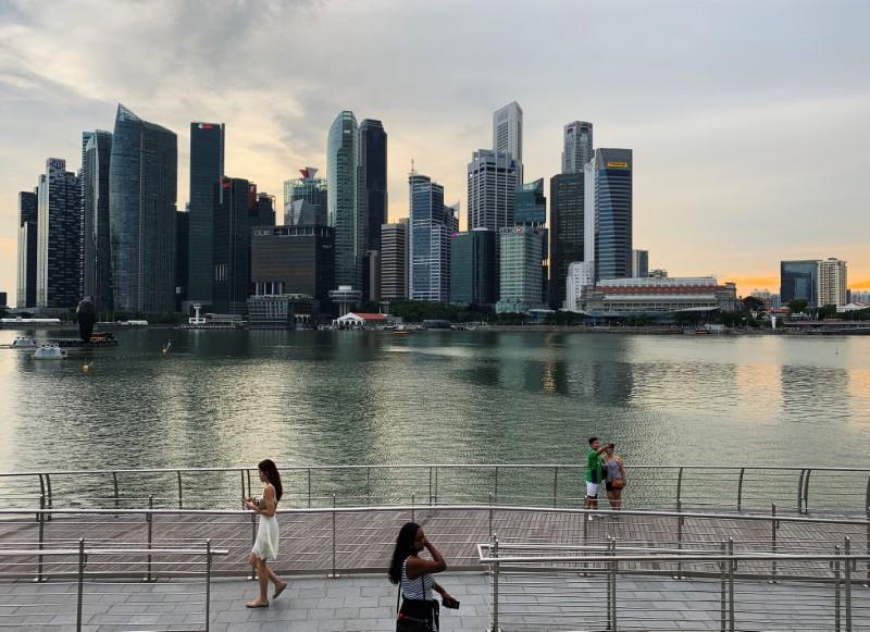Singapore, la banca centrale inasprisce la politica monetaria e sorprende i mercati