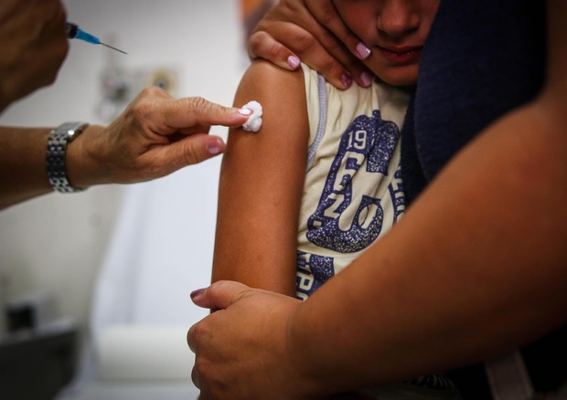 Maggioranza ci ripensa: Vaccini obbligatori
