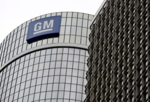Carenza chip, anche General Motors taglia la produzione: stop in Nord America