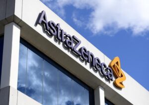 AstraZeneca, i punti oscuri del contratto con l’Ue: ordine da 870 milioni