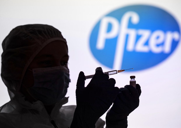 Vaccino, all’Italia 941 mila dosi Pfizer extra entro giugno