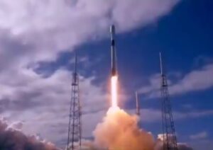 SpaceX, presto in orbita quattro turisti