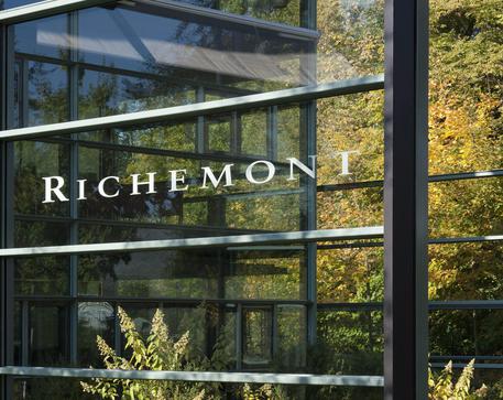 Richemont acquista il 100% del gioielliere italiano Vhernier